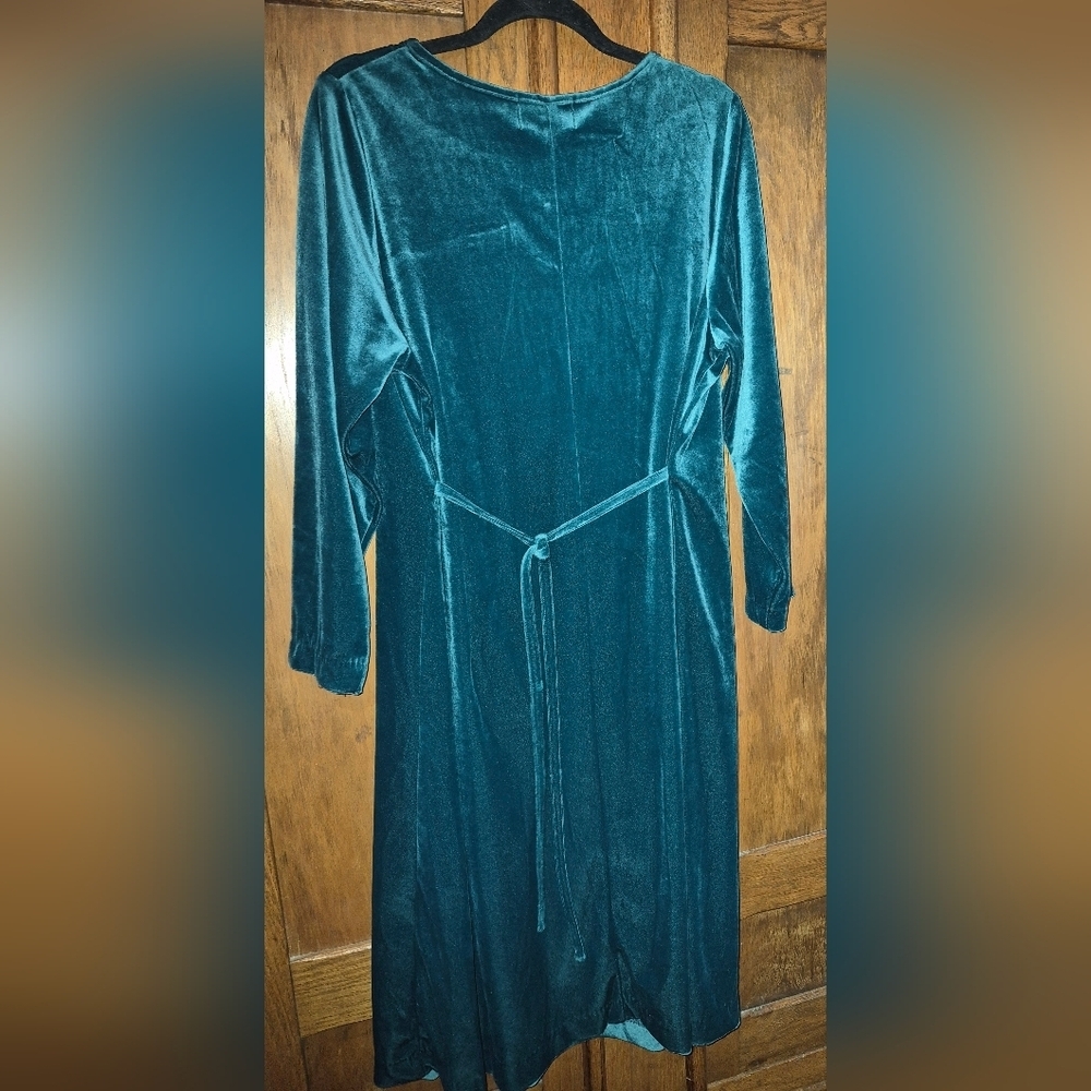 Daphne Grey Size 14/16 Polyester Green Long Sleeved Dress, Velvety Vintage 90s - Picture 2 of 3